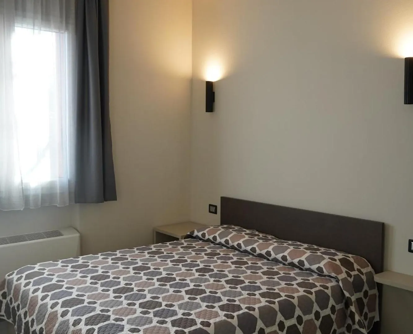 Il Palagio Camere Campi Bisenzio 0*,  Italy